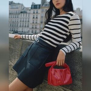 T. La Long-Sleeve Mixed Stripes Tee/Black and White